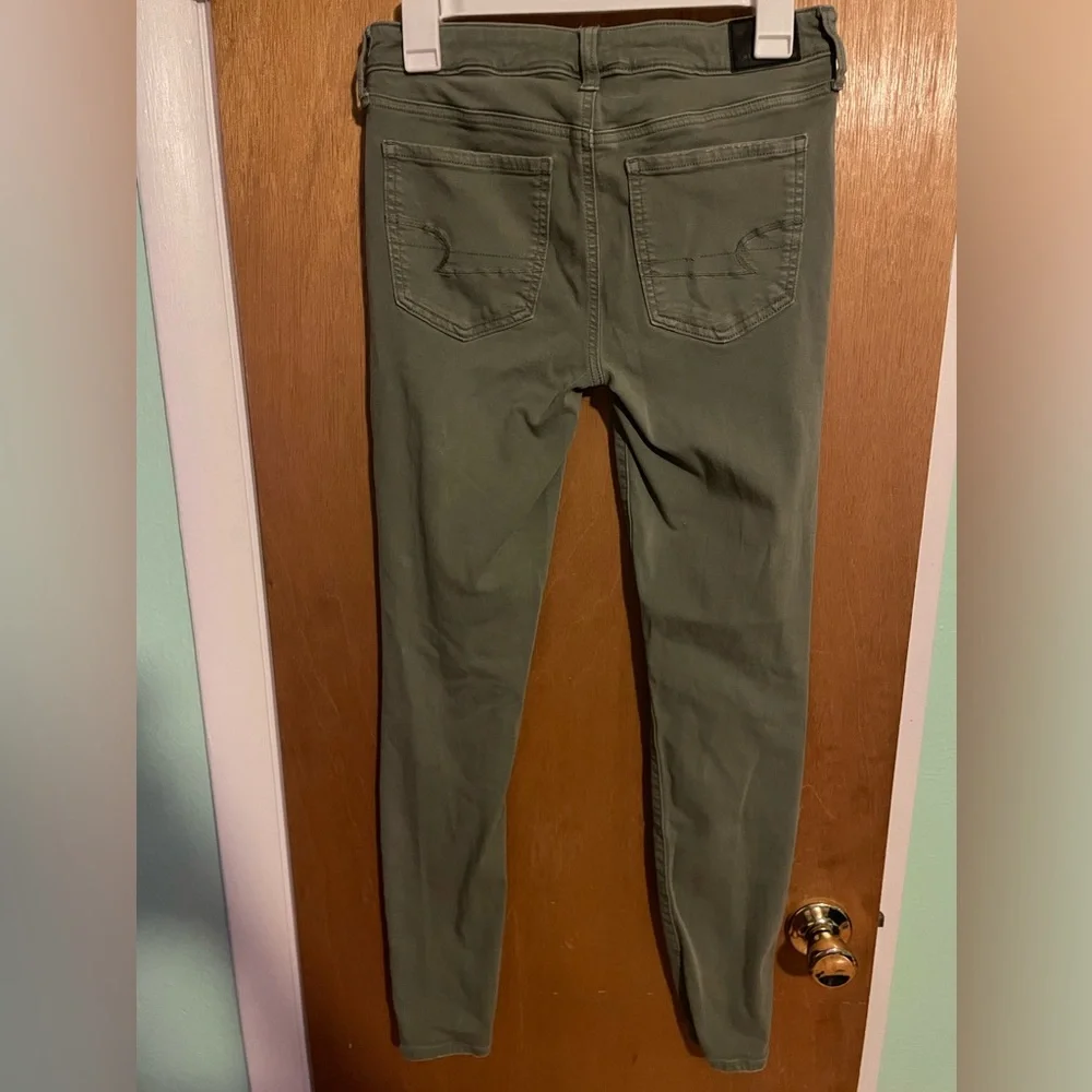 American Eagle Ripped Jeans - Picture 8 of 8
